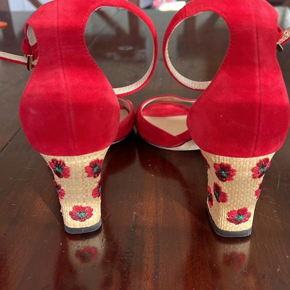 Jimmy Choo straw heel with flowers red suede sandals like new, 2.5’ heel - Picture 4 of 5